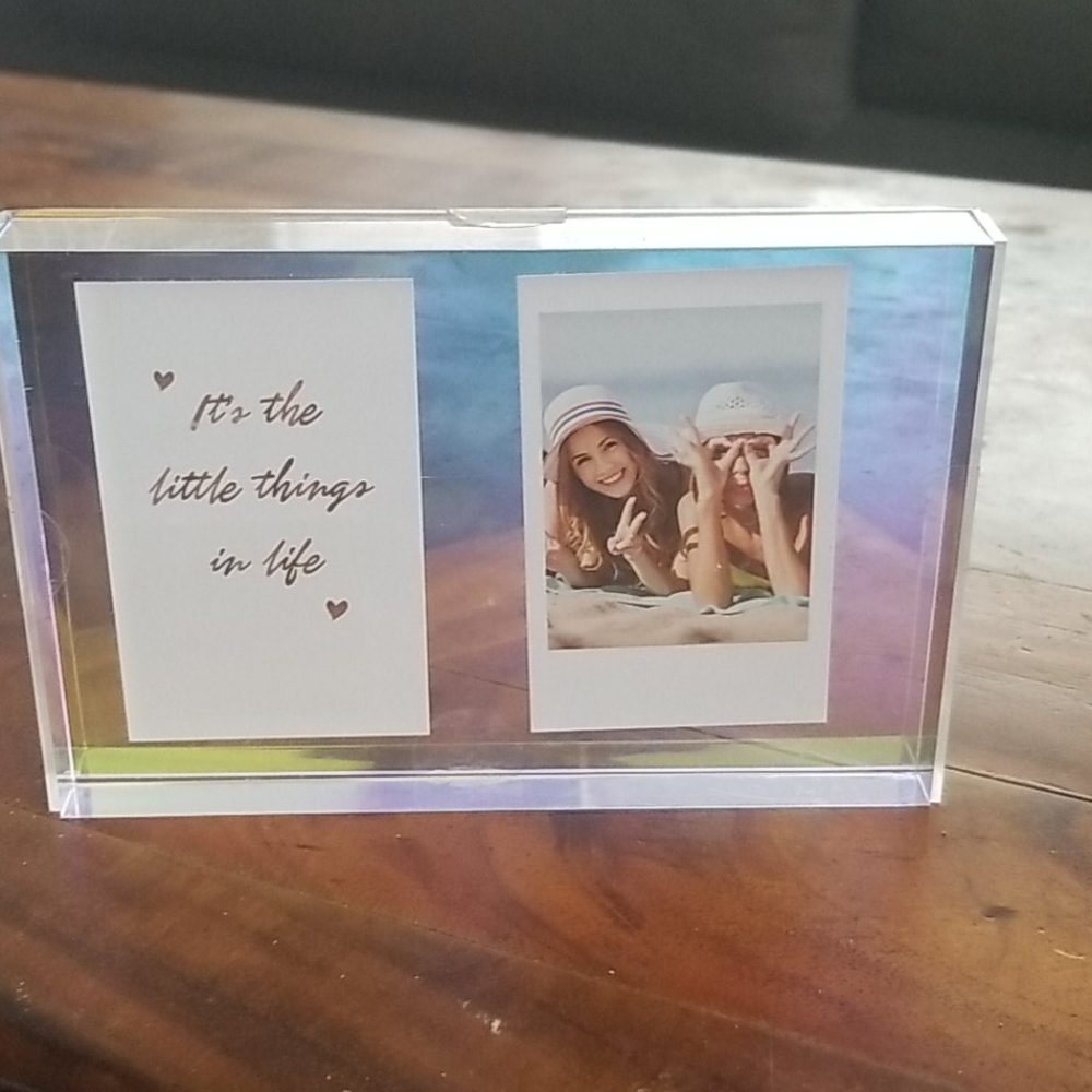 Acrylic holographic picture frame